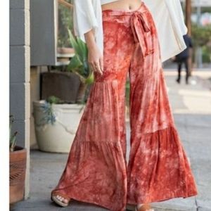 EE:SOME Size Small Terracotta Tie Dyed tiered WIDE LEG Pant 100% Rayon